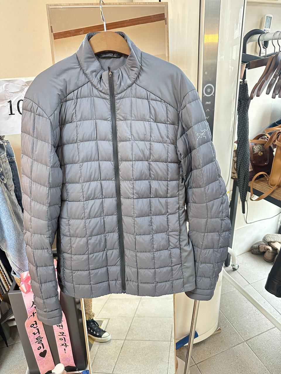 정품 아크테릭스 패딩 95/100추천 가단50 길이67 드라이하세요