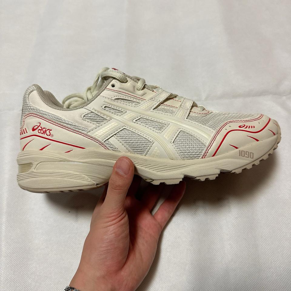 아식스 젤 1090 버치 260 사이즈 판매합니다 !
