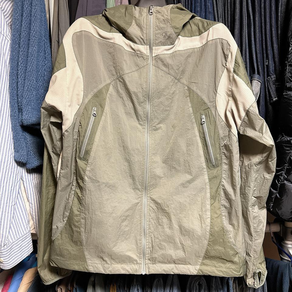 산산기어 스프린터 자켓 라이트카키 판매합니다 !