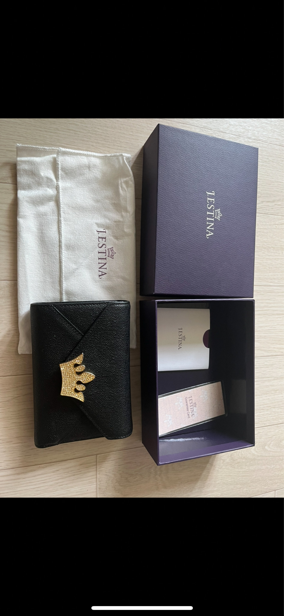 제이에스티나 중지갑