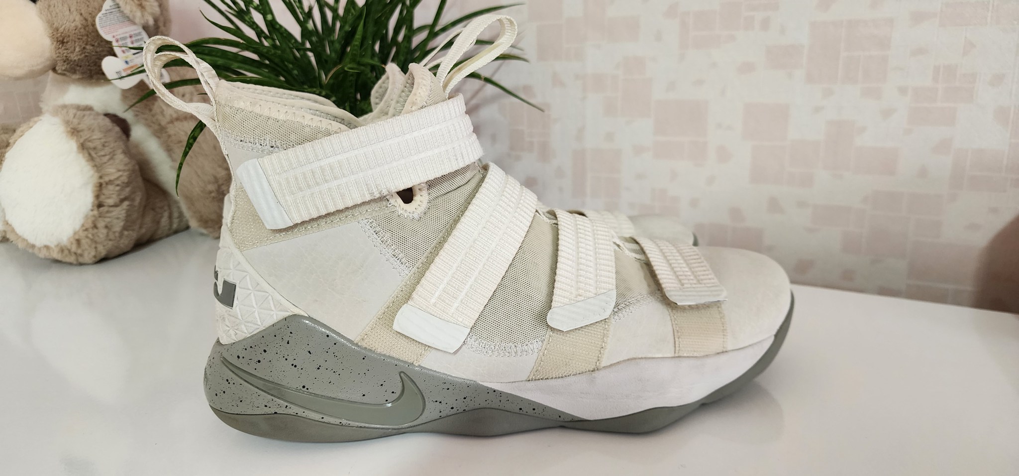 나이키 르브론솔져11 거의새상품급입니다 265