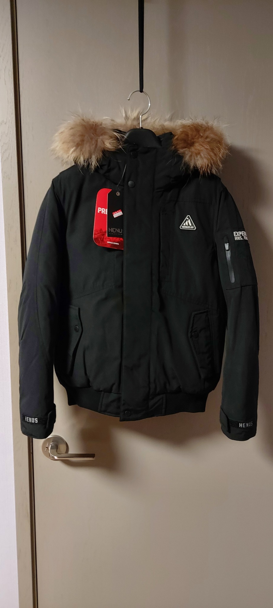 헨어스 덕다운 라쿤 퍼 숏패딩. 90(55).