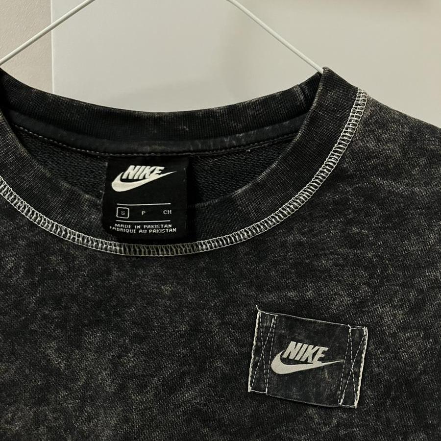 나이키 크롭 맨투맨