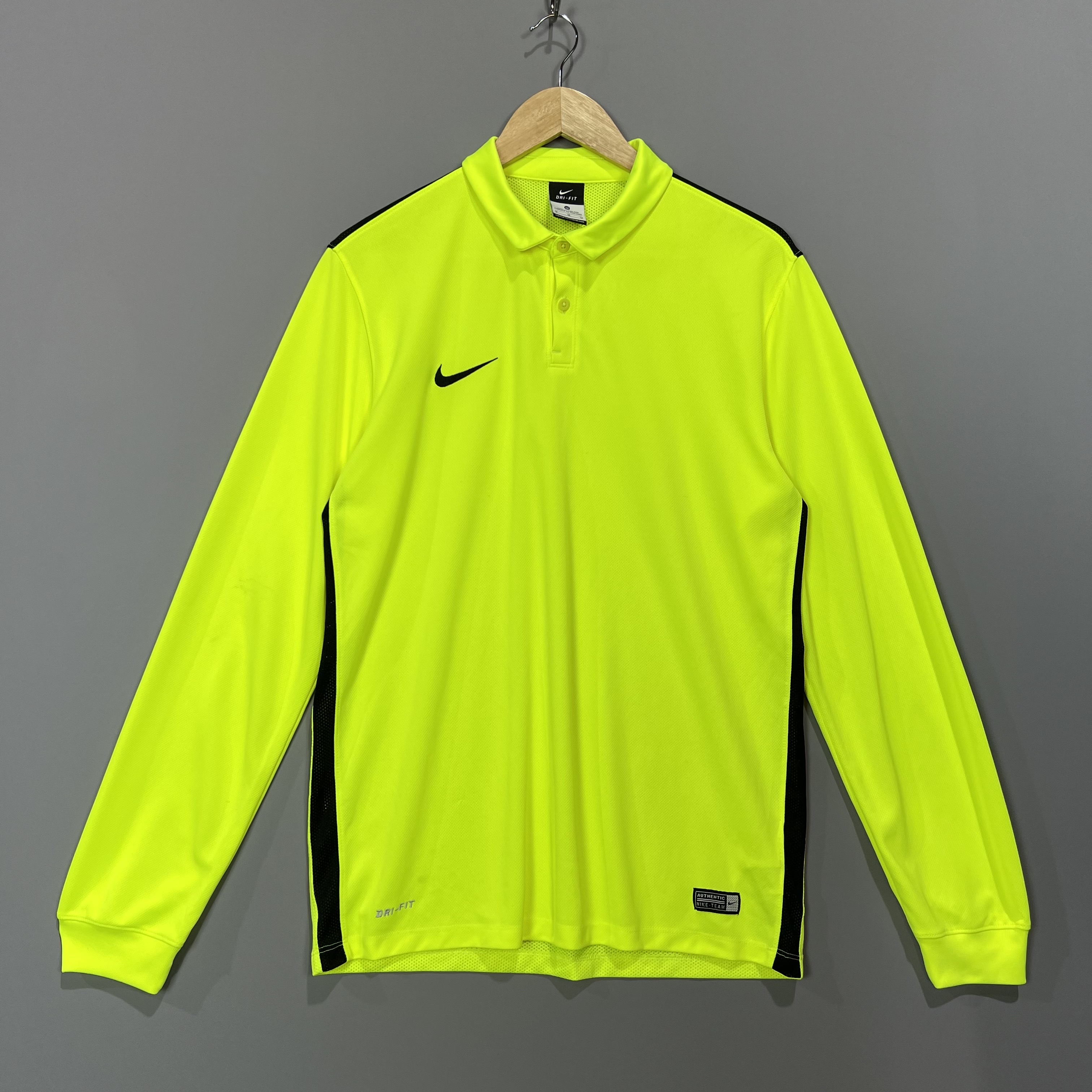 [중고] [M] 나이키 메쉬 져지 라임 0708