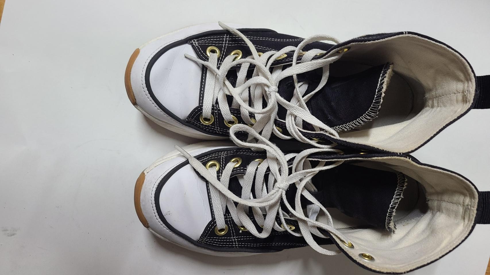 엄브로운동화 240싸이즈