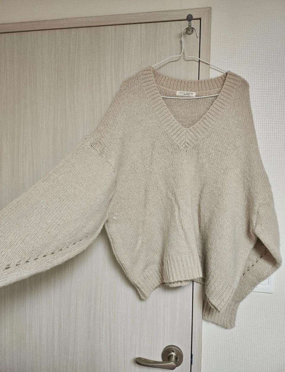 베이지 오버핏 니트