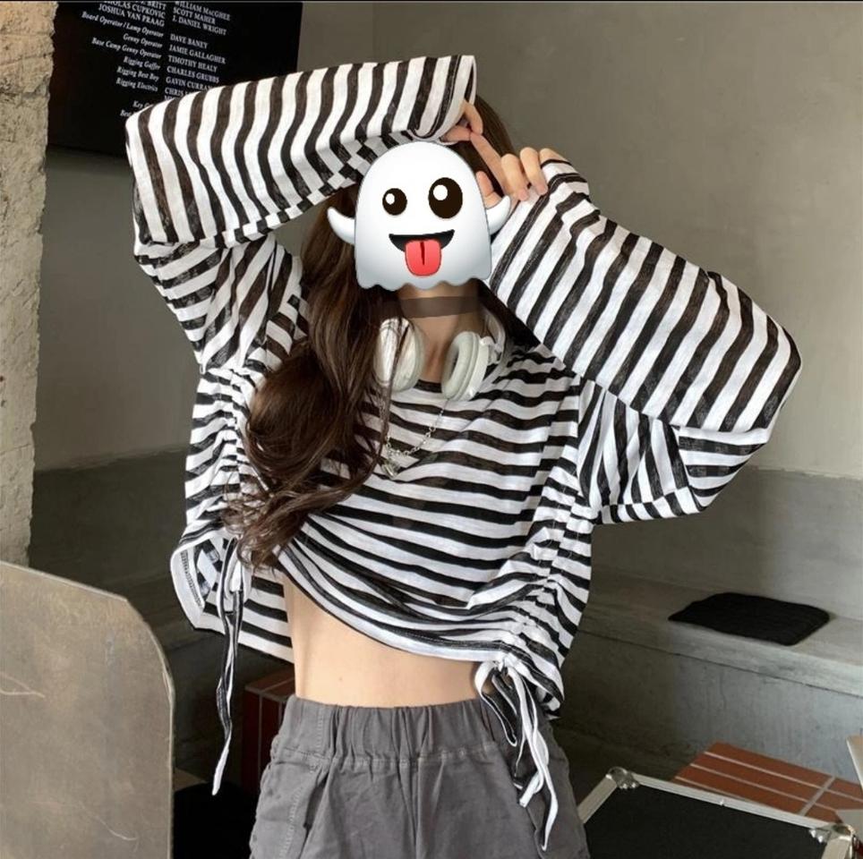 오버핏 스트라이프 셔링 긴팔 티셔츠 맨투맨