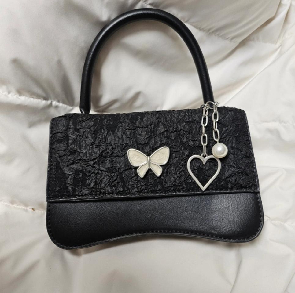 버터플라이 체인 가방