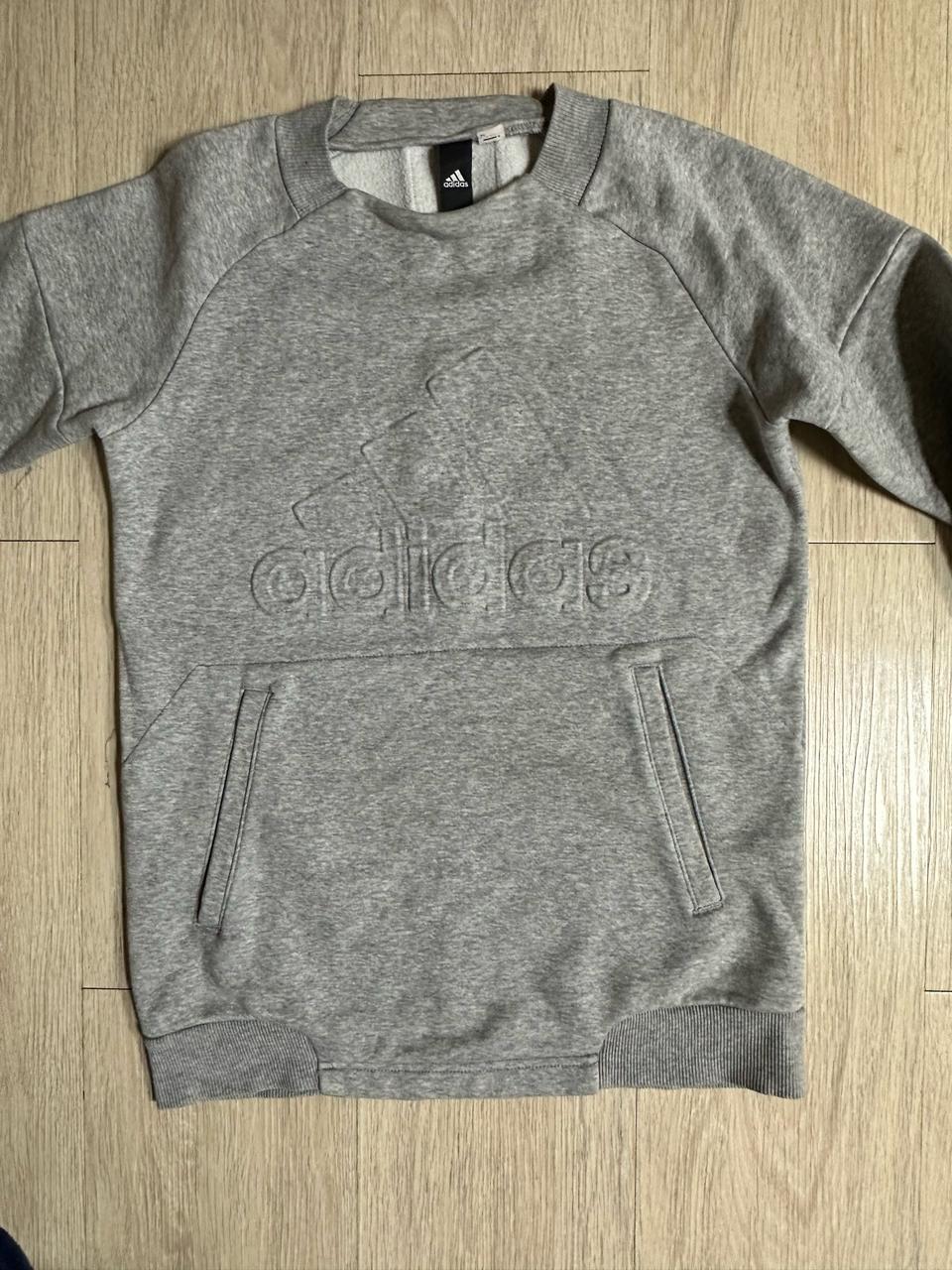 아디다스 기모맨투맨