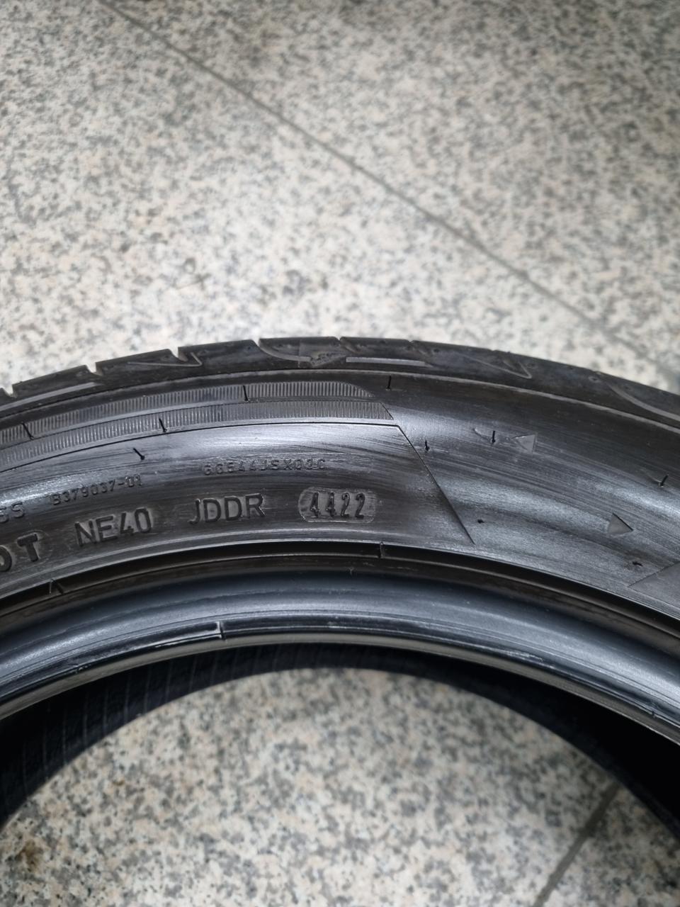 굳이어 이글 F1 런플럿 225 50 17 판매합니다