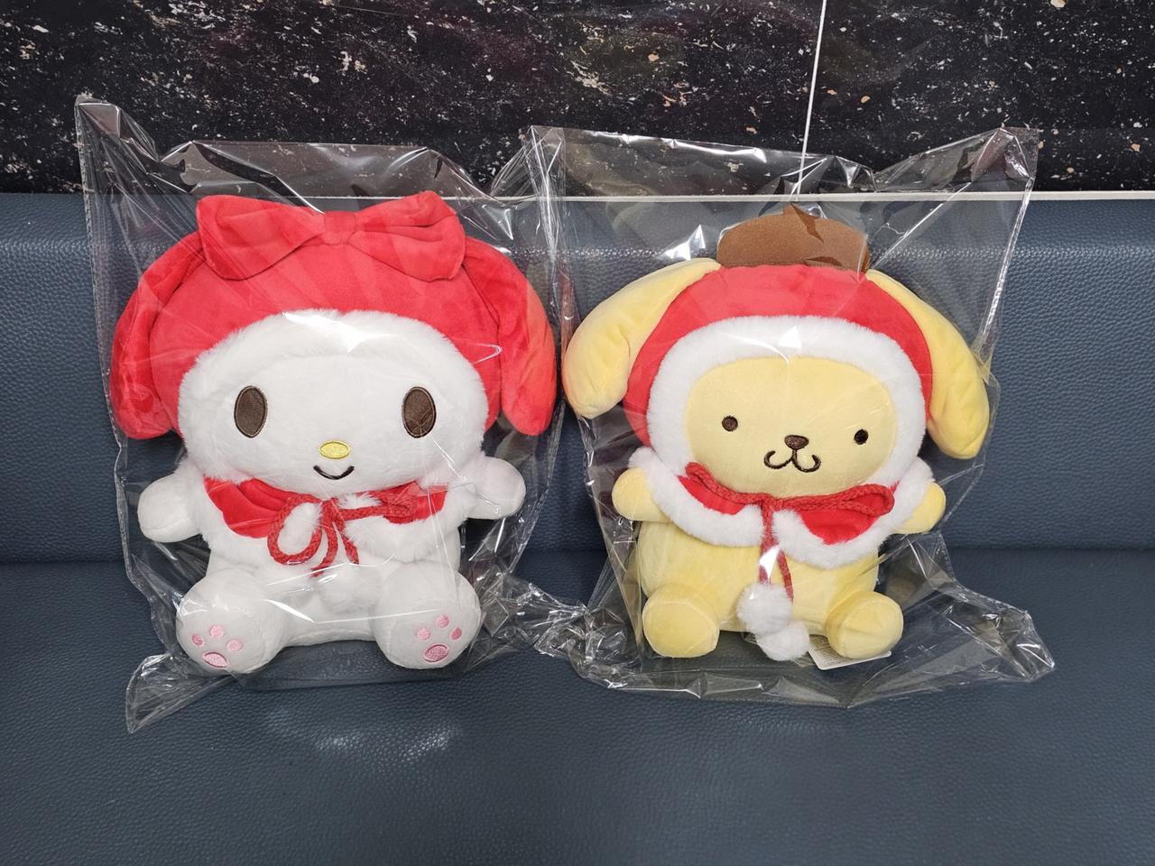 산리오 크리스마스 망토 폼폼푸린 마이멜로디 중형 인형 새거 팔아요