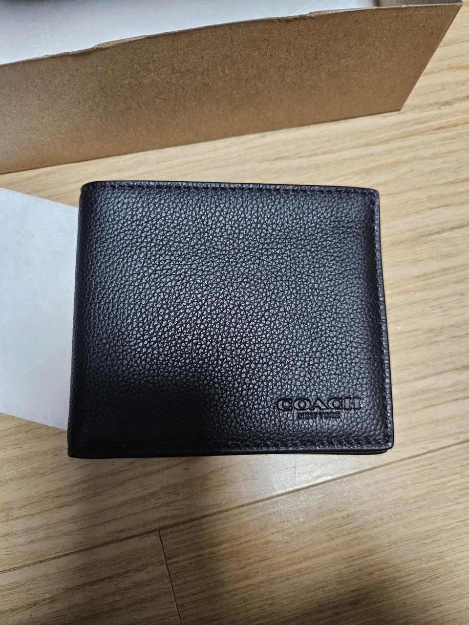 새상품 코치 지갑 반지갑 머니클립 선물용 굿