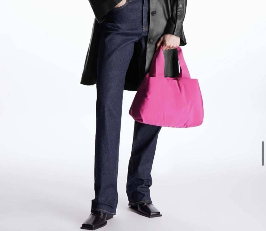 코스 패디드 쇼퍼백 팔아요