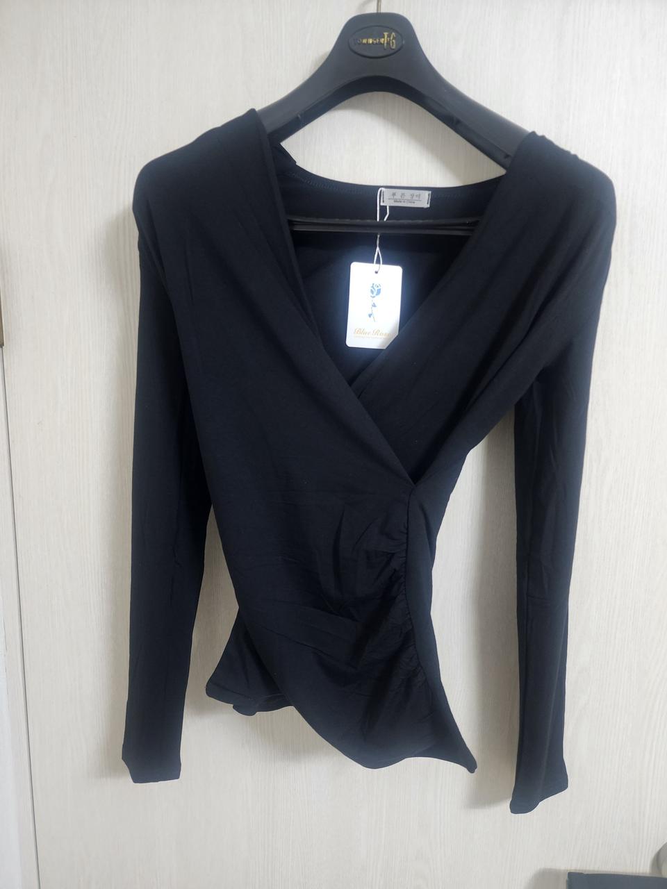 여성 브이넥 티셔츠