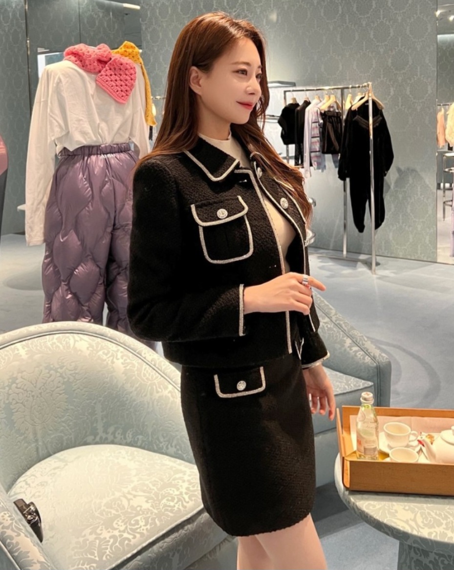 [새상품]로아르 블링 투피스 셋업 자켓 스커트(L,M,S) 삭제예정 특가