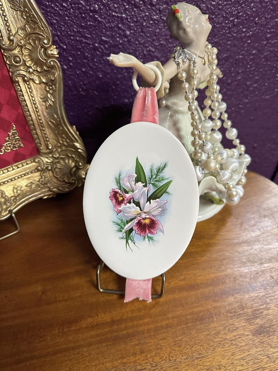 영국 빈티지 포세린 벽장식