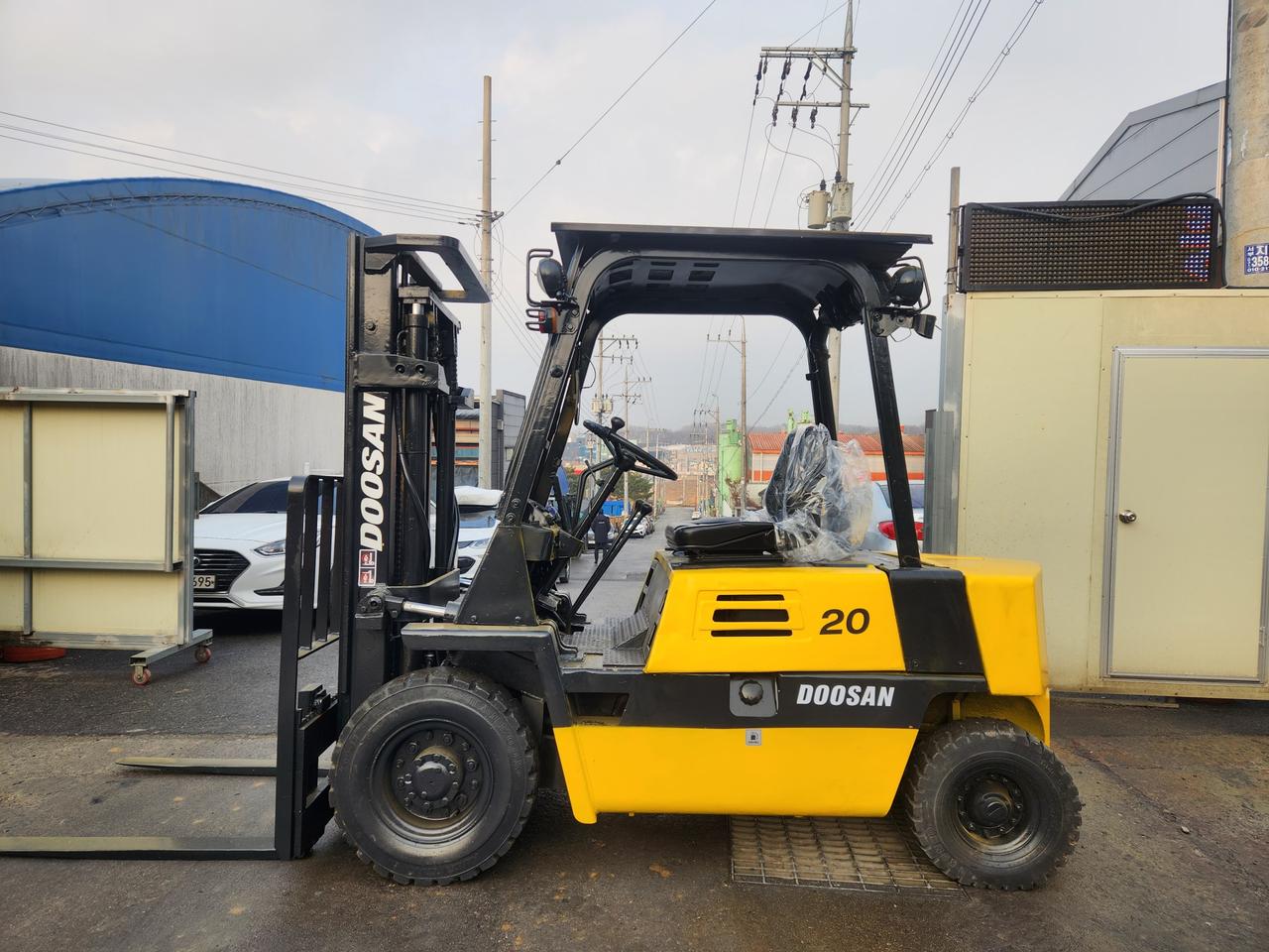 중고지게차 두산 2톤 디젤지게차 550만원