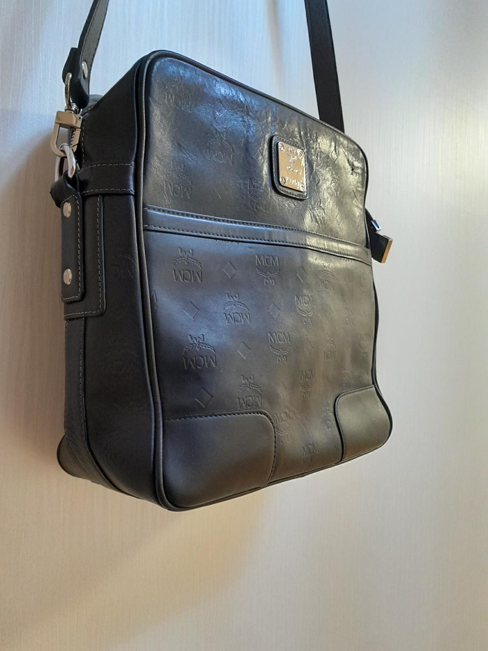 MCM 사각 크로스백 (성주택 정품)