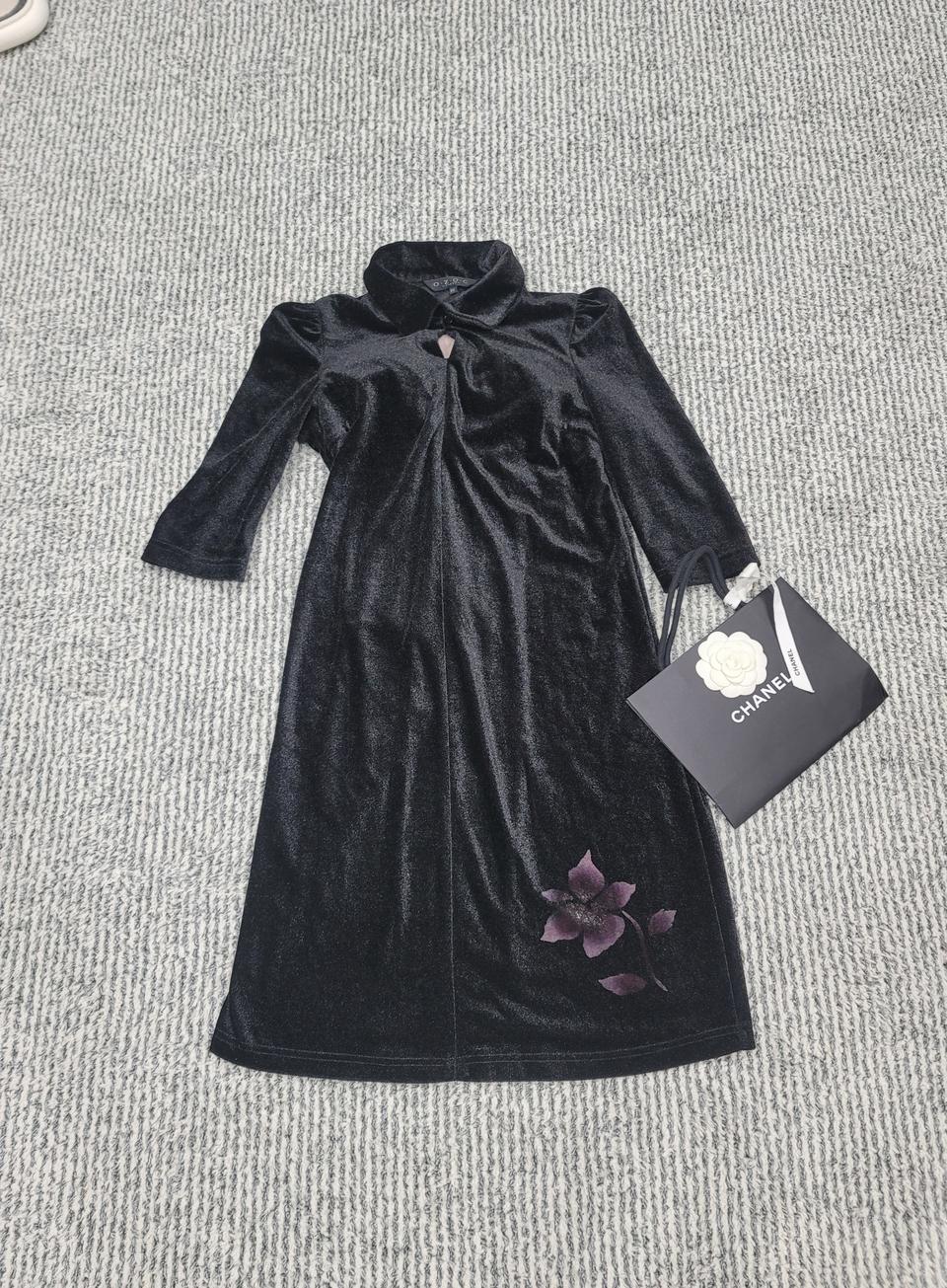 엄청 날씬해보이는 브랜드 벨벳원피스ㅡ최종가