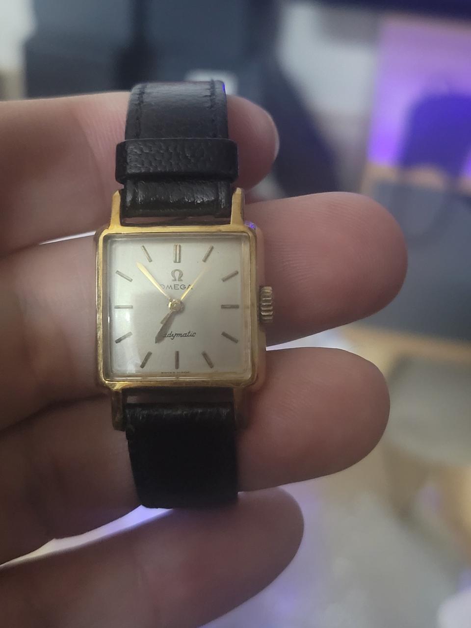 오메가 레이디매틱