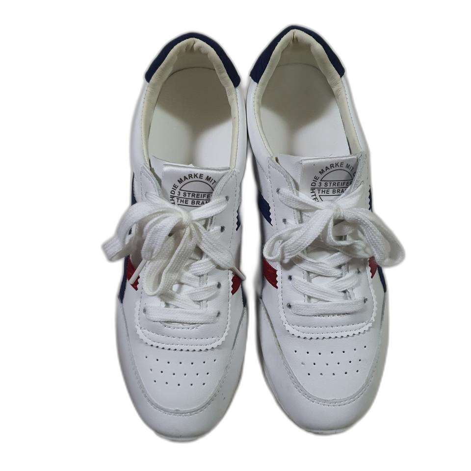 230 여성스니커즈