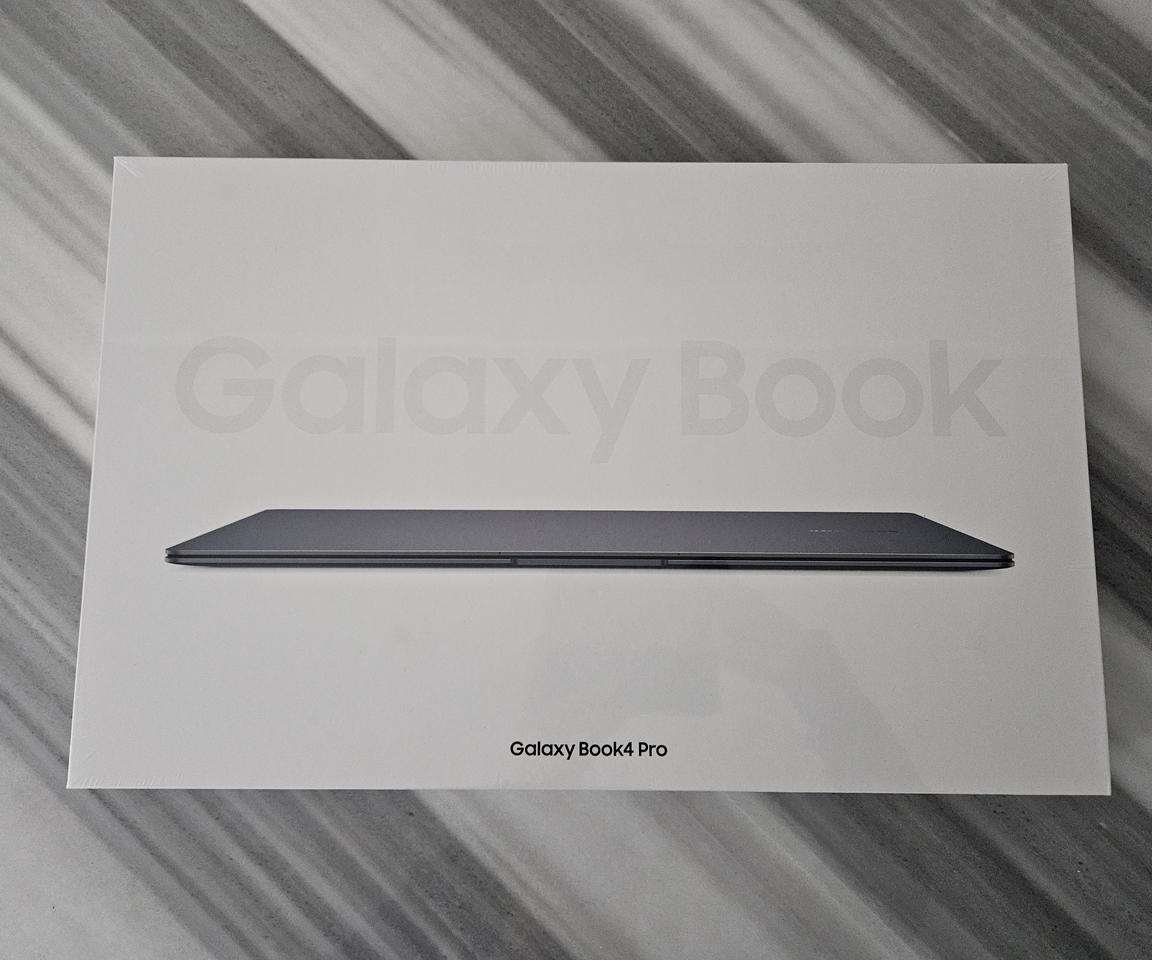 갤럭시북4 프로 NT960XGQ-A51A 미개봉 새제품 팝니다.