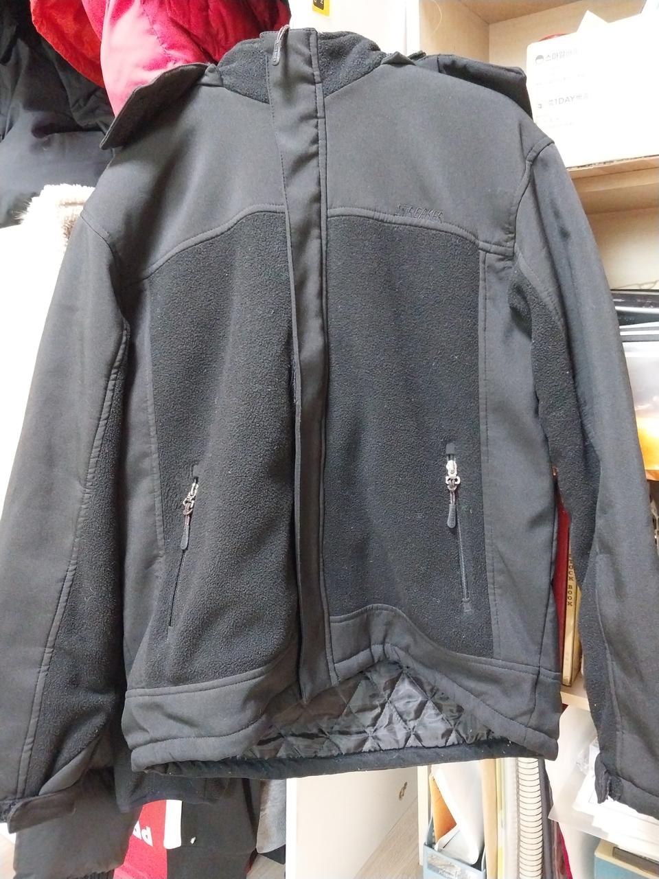 새상품급 스트리이커 겨울점퍼(내피누빔)  L