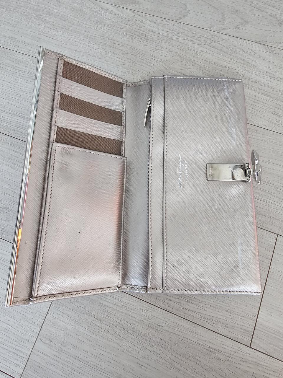 페라가모정품장지갑