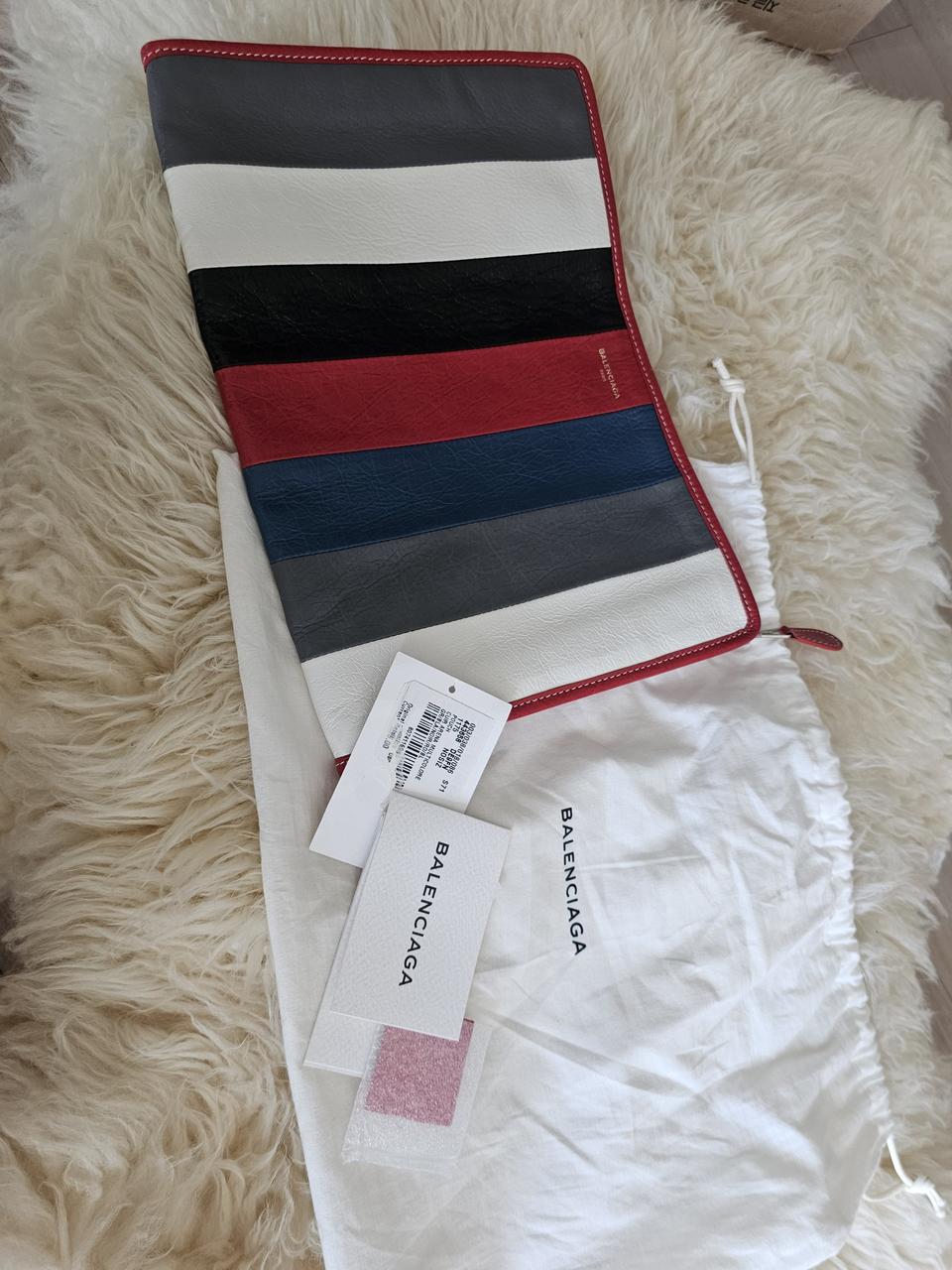 발렌시아가 바자클러치라지