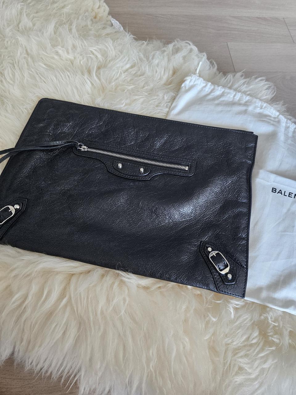 발렌시아가 은장클러치