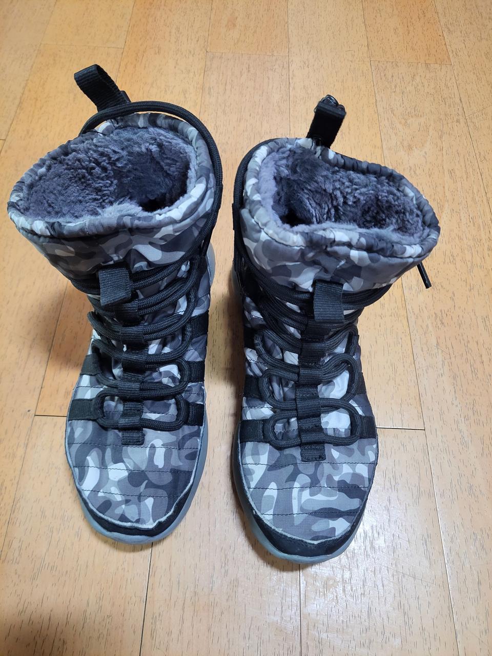 나이키여성부츠 240