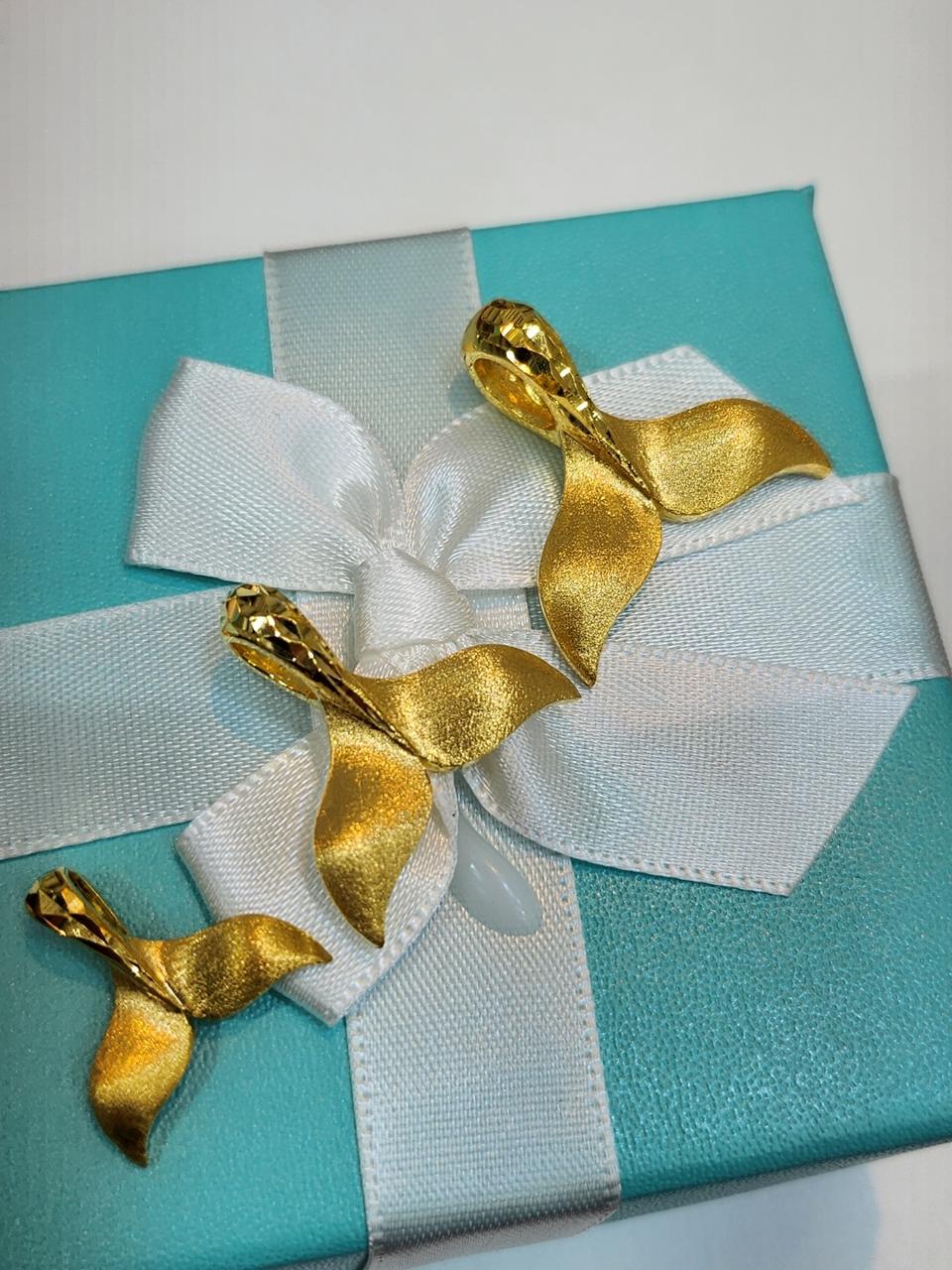 순금 행운의 고래 꼬리 펜던트