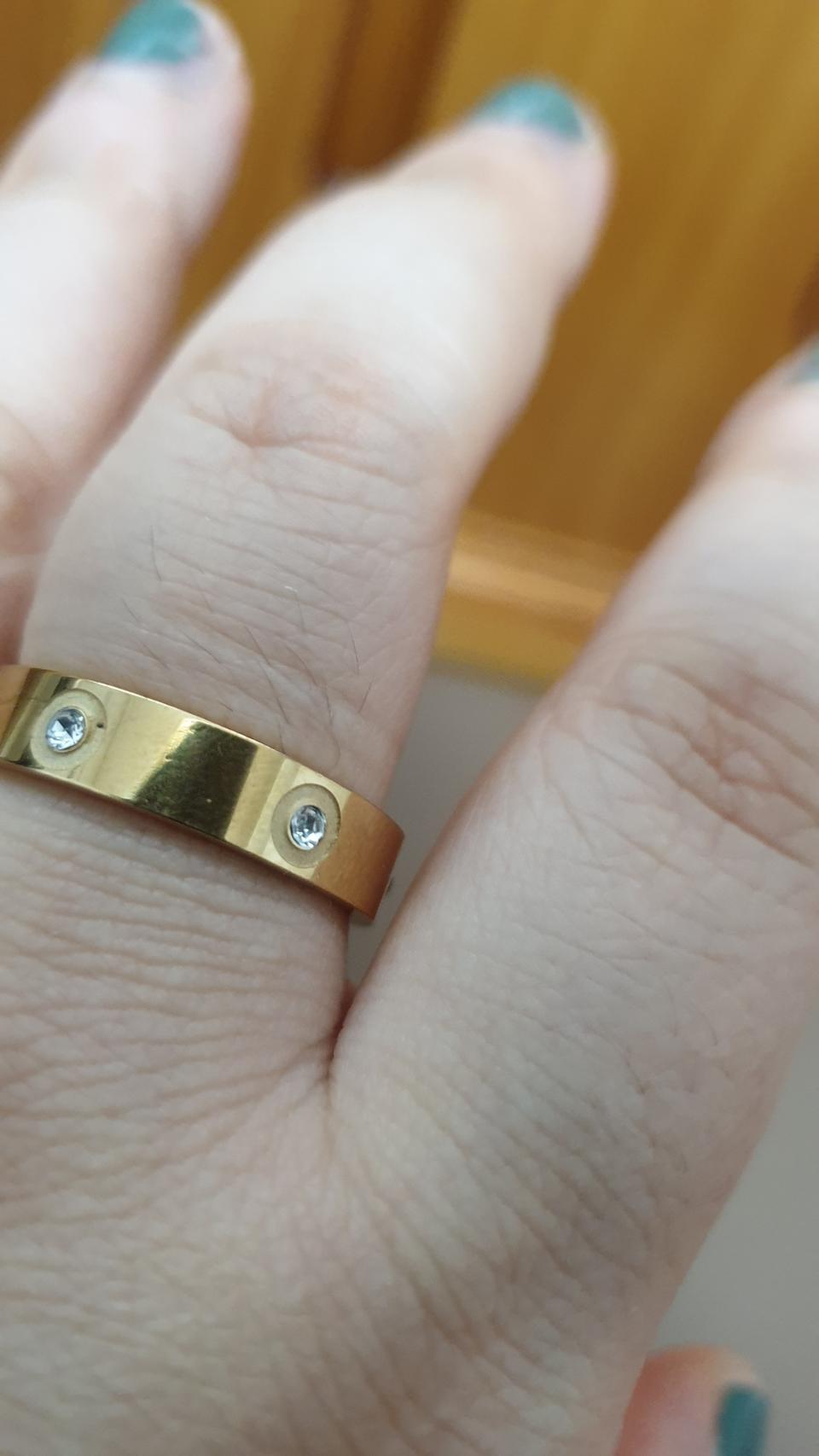 까르띠.반지팔아요.21호.24호잇구요18k.도금돼어잇어요.미사용새제품이