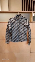 버버리 여성용 셔츠판매합니다