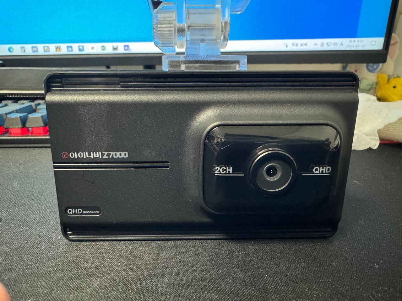 블랙박스 2채널 아이나비 Z7000 QHD 32GB 팝니다. 0591A