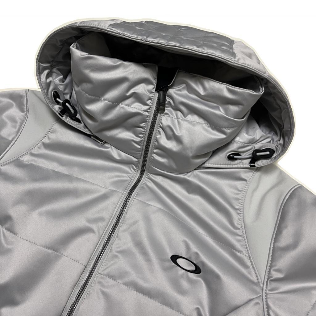 오클리 고프코어 패딩 실버