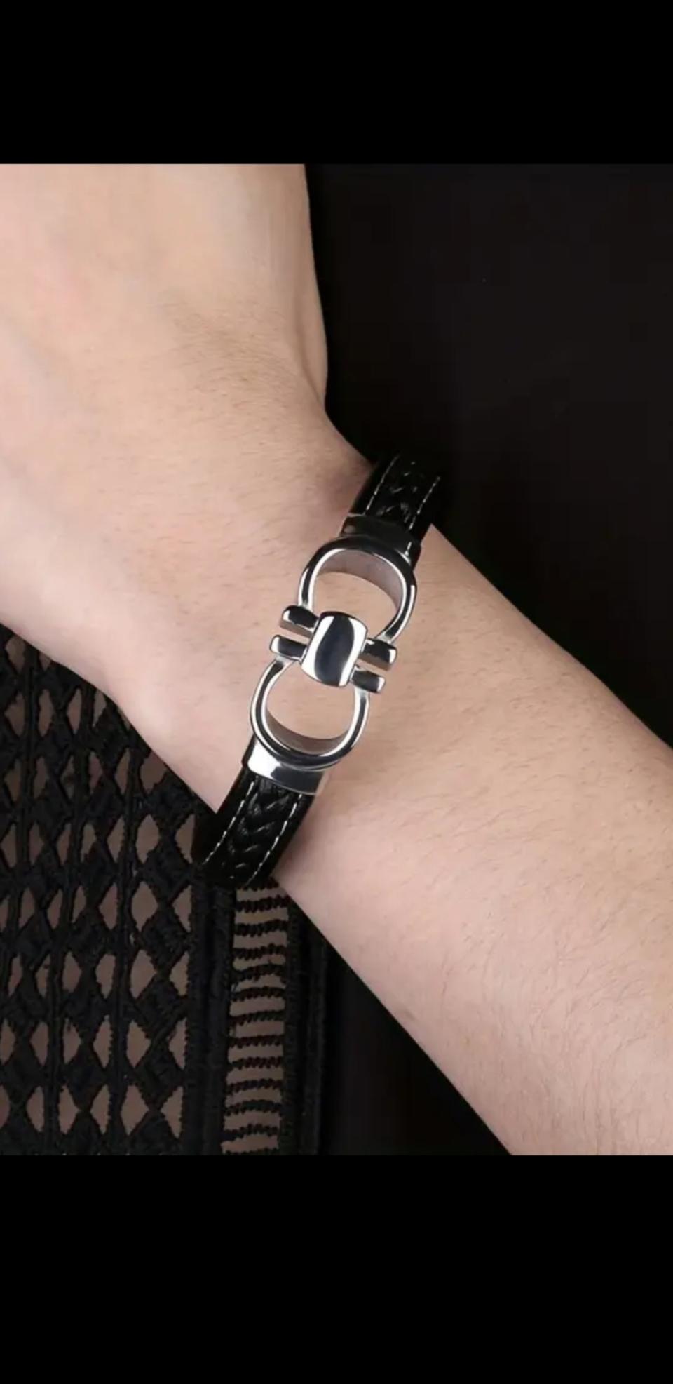 ●새상품● 명품 디자인 남성 가죽팔찌