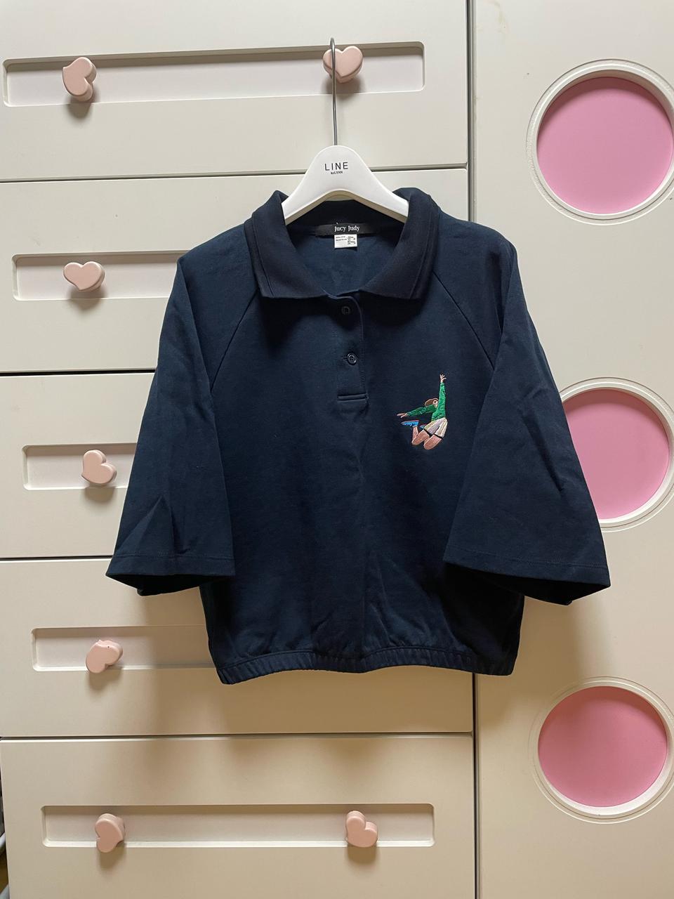 쥬시쥬디 크롭 티셔츠(거의새것)55