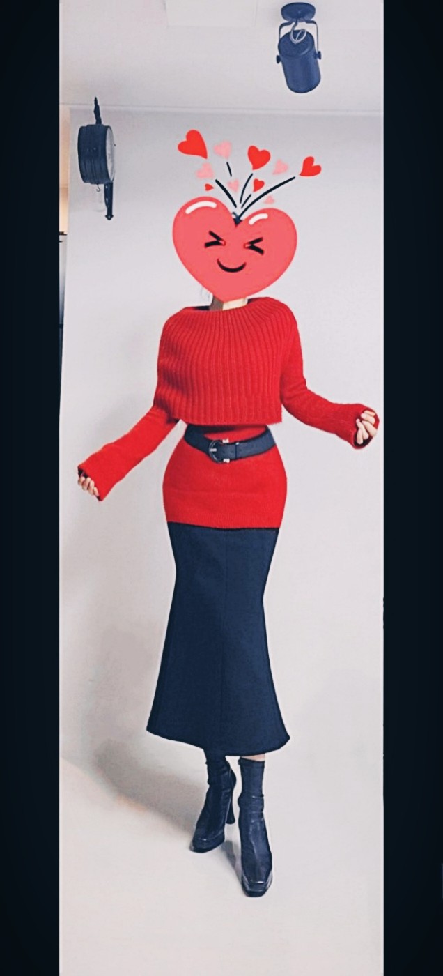 DEMOO 데무 레드 울소재 롱 스웨터