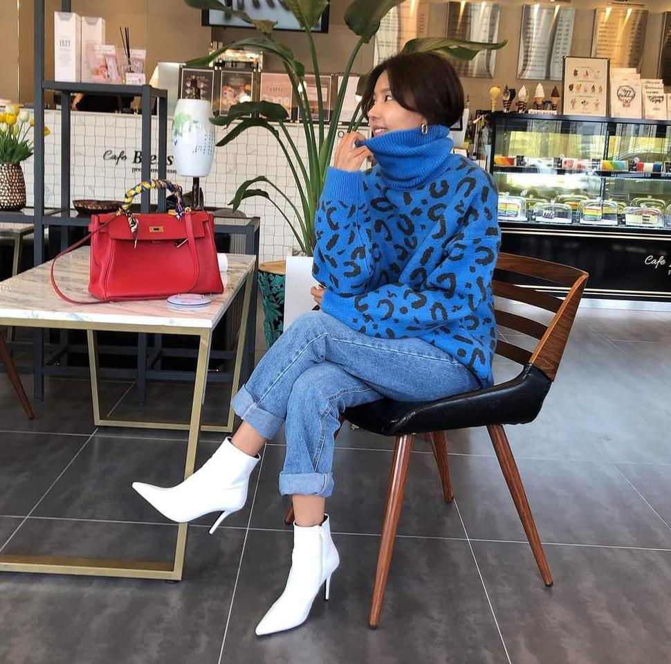 레오파드 니트 목폴라