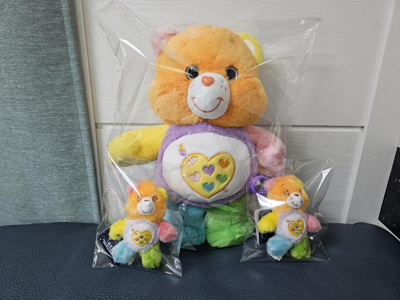 케어베어 work of heart bear 중형인형이랑 키링 새거 팔아요