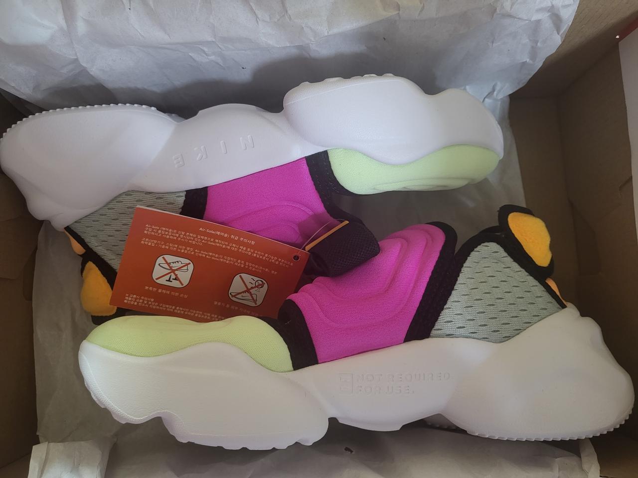 (새상품)나이키 아쿠아 리프트