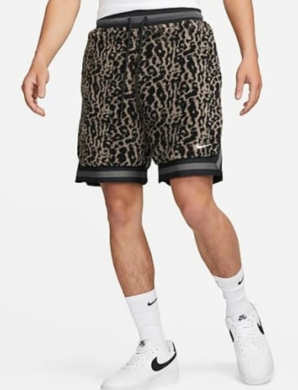 (새상품)나이키 프리미엄 레오파드 플리스 쇼츠