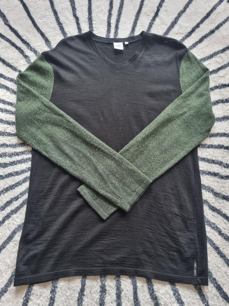 알마니 정품  v넥니트 블랙+카키