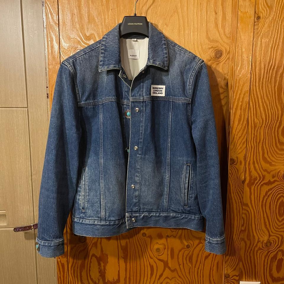버버리 런던 로고 청(데님) 자켓 판매 합니다. 