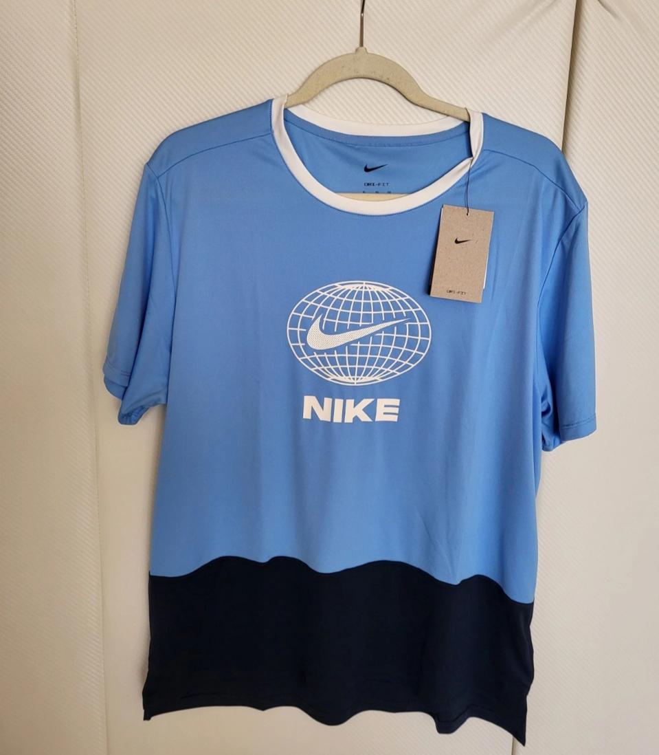 (새상품)나이키 드라이핏 반팔티