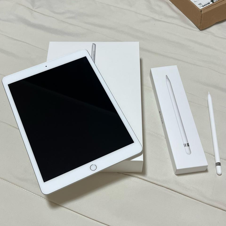 (실버)아이패드 8세대 128GB Wi-Fi+애플펜슬1세대