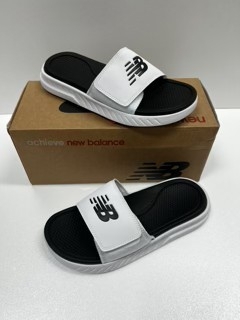 뉴발란스 슬리퍼 260
