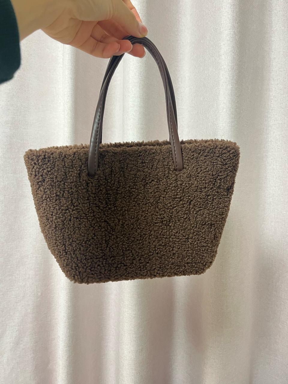브라운 털 토트백 가방
