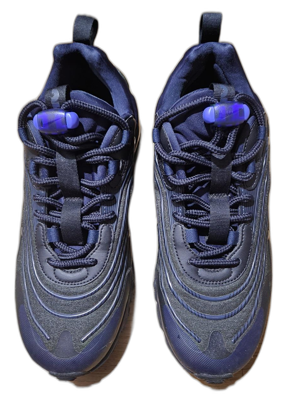 나이키 270리액트 255mm.